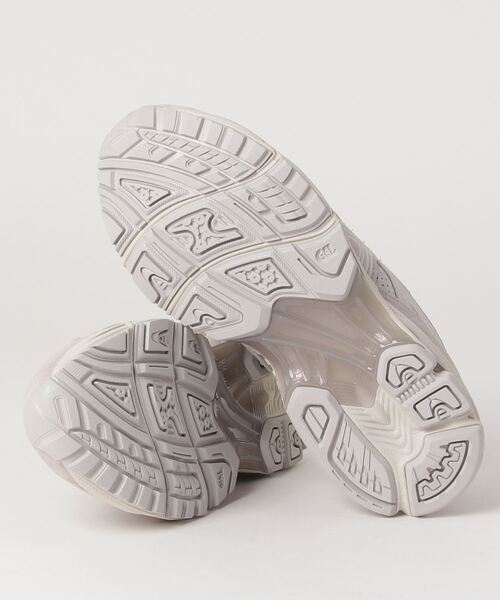 ASICS(アシックス)の「GEL-KAYANO 14 (ゲルカヤノ 14)(スニーカー・メンズ・グレー・23/24/26/29/24.5/27.5/28/23.5/25.5/26.5/30/22.5/27/28.5/25)」の3枚目の写真