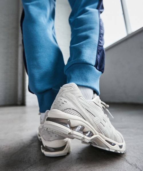 ASICS（アシックス）の「GEL-KAYANO 14 (ゲルカヤノ 14