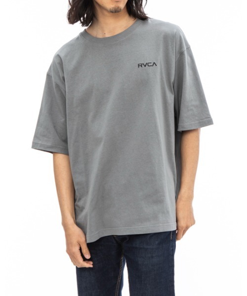RVCA（ルーカ）の「RVCA メンズ SMALL RVCA BACK OE A Tシャツ