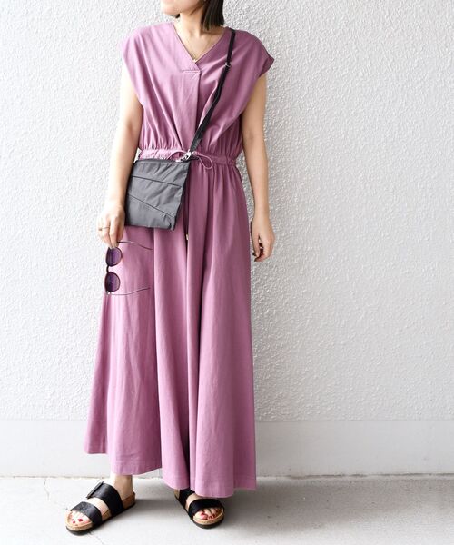 SHIPS（シップス）の「*〈洗濯機可能〉オーガニックコットンドロストカットワンピース◆（ワンピース・レディース・ブラック/チャコールグレー/ライトオリーブ/パープル系・SMALL/MEDIUM）」の4枚目の写真