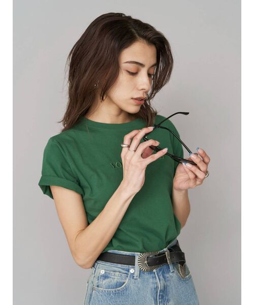 EVRIS(エヴリス)の「Embroidary Tシャツ(Tシャツ/カットソー・レディース・ホワイト/ブラック/ベージュ/グリーン・FREE)」の5枚目の写真