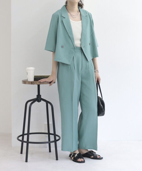 fredy emue(フレディエミュ)の「シワ加工 セミワイドパンツ(スラックス・レディース・ネイビー/ミント・38)」の8枚目の写真