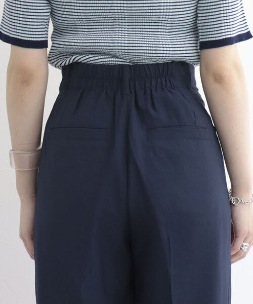 fredy emue(フレディエミュ)の「シワ加工 セミワイドパンツ(スラックス・レディース・ネイビー/ミント・38)」の17枚目の写真