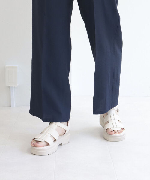 fredy emue(フレディエミュ)の「シワ加工 セミワイドパンツ(スラックス・レディース・ネイビー/ミント・38)」の21枚目の写真