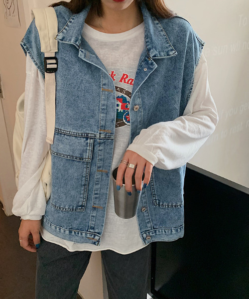 GLAMOROUS JANE（グラマラスジェーン）の「デニムジレ ベスト（ベスト・レディース・ライトブルー/ブラック・LL/S/M/L）」の2枚目の写真