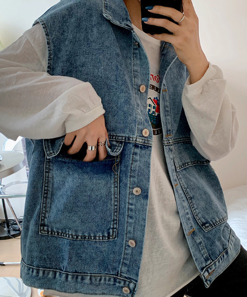 GLAMOROUS JANE（グラマラスジェーン）の「デニムジレ ベスト（ベスト・レディース・ライトブルー/ブラック・LL/S/M/L）」の4枚目の写真