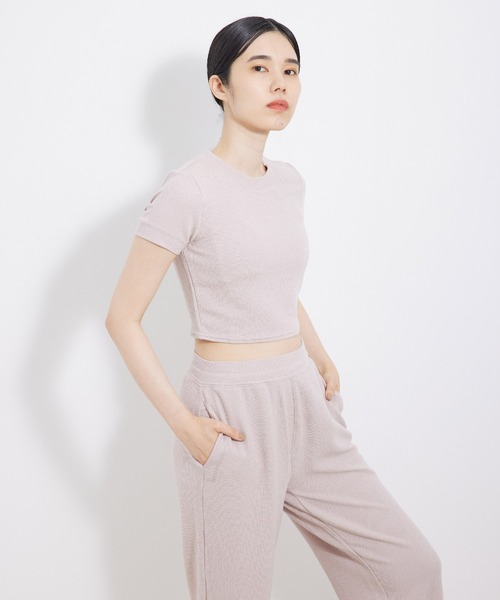 Alo Yoga（アロヨガ）｜レディースのファッションアイテム（ピンク系