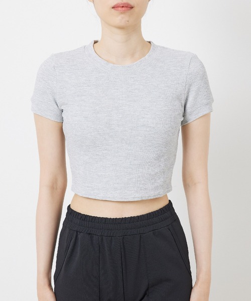 Alo Yoga(アロヨガ)の「【alo】マイクロワッフルシエラショートスリーブトップ(Tシャツ/カットソー・レディース・チャコールグレー/ブラック/ピンク・S)」の11枚目の写真
