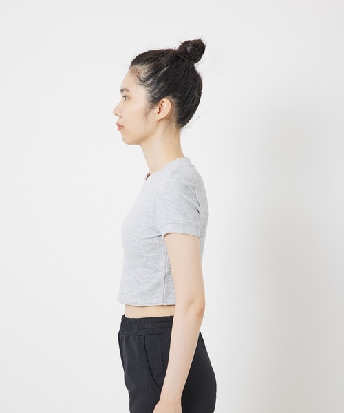Alo Yoga(アロヨガ)の「【alo】マイクロワッフルシエラショートスリーブトップ(Tシャツ/カットソー・レディース・チャコールグレー/ブラック/ピンク・S)」の12枚目の写真