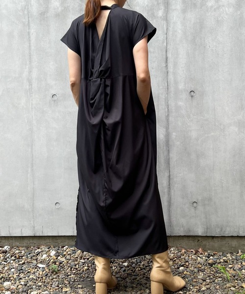 ECRIRE(エクリール)の「【YUKIEコラボ】ノースリーブバックデザインシャツワンピース(シャツワンピース・レディース・ブラック/グレー/オフホワイト・S/M)」の14枚目の写真