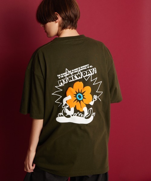 rehacer(レアセル)の「rehacer : Brand-new Days On HW Body / ブランニューデイズ オン ヘビーウェイト ボディー(Tシャツ/カットソー・メンズ・ホワイト/ブラック/カーキ・LARGE/X-LARGE/MEDIUM/SMALL)」の3枚目の写真
