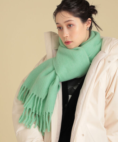 Ray BEAMS（レイビームス）の「Ray BEAMS / ブークレ ビッグ マフラー（マフラー・レディース・ミント/レッド・ONE SIZE）」の6枚目の写真