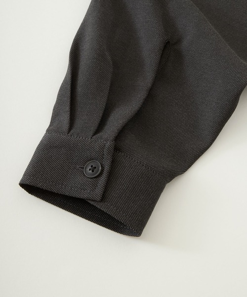 EMMA CLOTHES（エマクローズ）の「TRカルゼ オーバーサイズ フラップポケットシャツジャケット EMMA CLOTHES（シャツ/ブラウス・メンズ・ダークグリーン/キャメル/アイボリー/グレー系・M/L）」の18枚目の写真