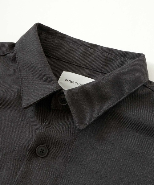EMMA CLOTHES（エマクローズ）の「TRカルゼ オーバーサイズ フラップポケットシャツジャケット EMMA CLOTHES（シャツ/ブラウス・メンズ・ダークグリーン/キャメル/アイボリー/グレー系・M/L）」の19枚目の写真