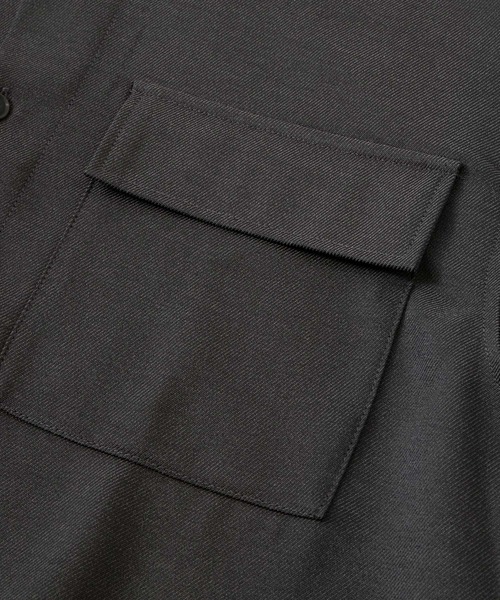 EMMA CLOTHES（エマクローズ）の「TRカルゼ オーバーサイズ フラップポケットシャツジャケット EMMA CLOTHES（シャツ/ブラウス・メンズ・ダークグリーン/キャメル/アイボリー/グレー系・M/L）」の21枚目の写真