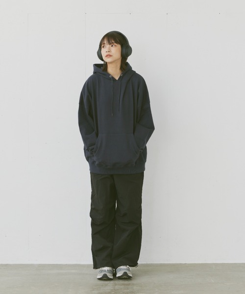 flaner(フラネ)の「Loose pocket hoodie/ルーズポケットフードパーカー(パーカー・レディース・ネイビー/ブラック/グレー・MEDIUM/LARGE)」の9枚目の写真