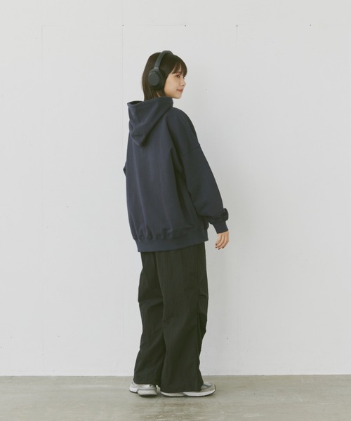 flaner(フラネ)の「Loose pocket hoodie/ルーズポケットフードパーカー(パーカー・レディース・ネイビー/ブラック/グレー・MEDIUM/LARGE)」の12枚目の写真