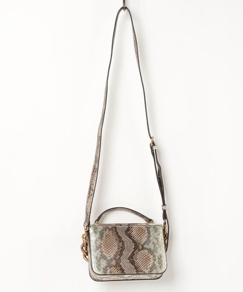 Guess（ゲス）の「RETOUR Mini Top Handle Crossbody（ショルダーバッグ・レディース・ブラウン・ONE SIZE）」の13枚目の写真