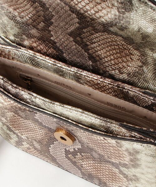 Guess（ゲス）の「RETOUR Mini Top Handle Crossbody（ショルダーバッグ・レディース・ブラウン・ONE SIZE）」の15枚目の写真