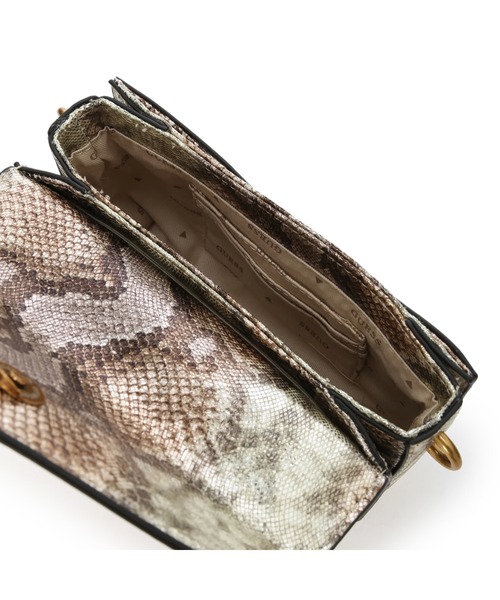 Guess（ゲス）の「RETOUR Mini Top Handle Crossbody（ショルダーバッグ・レディース・ブラウン・ONE SIZE）」の8枚目の写真