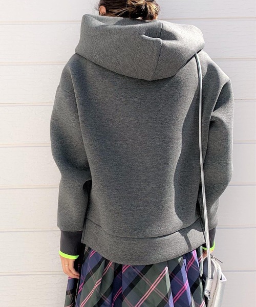 Q（キュー）の「ダンボールフードパーカー（パーカー・レディース・ブラック/ピンク/チャコールグレー/ライトグレー・MEDIUM）」の10枚目の写真