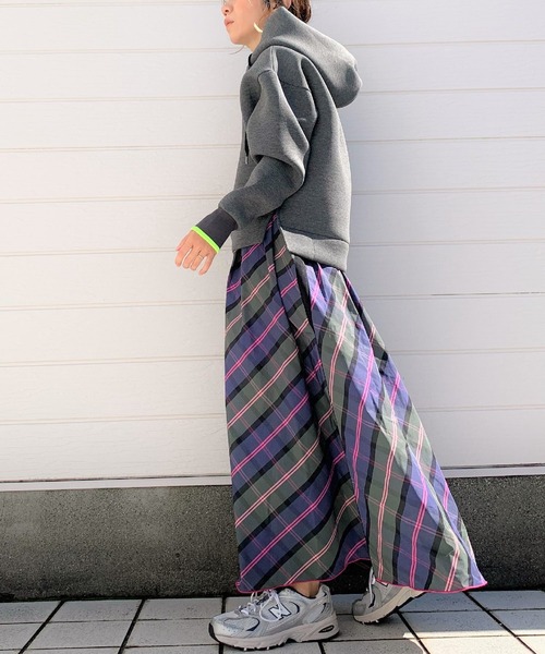 Q（キュー）の「ダンボールフードパーカー（パーカー・レディース・ブラック/ピンク/チャコールグレー/ライトグレー・MEDIUM）」の13枚目の写真