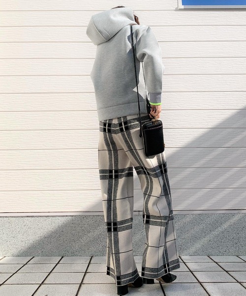 Q（キュー）の「ダンボールフードパーカー（パーカー・レディース・ブラック/ピンク/チャコールグレー/ライトグレー・MEDIUM）」の19枚目の写真