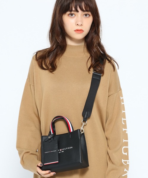 TOMMY HILFIGER(トミーヒルフィガー)の「2WAYマイクロショッパートートバッグ(トートバッグ・レディース・ベージュ/ブラック・FREE)」の16枚目の写真