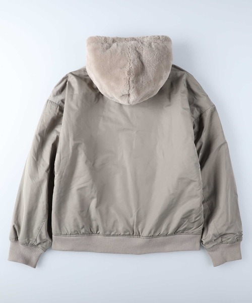 Right-on(ライトオン)の「リバーシブルブルゾン(ブルゾン・メンズ・ブラック/ライトベージュ・L/XL/M)」の10枚目の写真