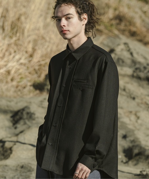 CASPER JOHN(キャスパージョン)の「Double pocket pin-tack shirts/ダブルポケットピンタックシャツ(シャツ/ブラウス・メンズ・ブラック/グレー/ブルー・SMALL/MEDIUM/LARGE)」の2枚目の写真