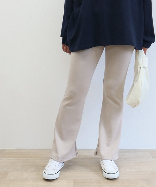 HEILIS（ヘイリス）の「裏起毛フレアストレッチパンツ / 裏起毛パンツ フレアパンツ あったかパンツ スリット 裏起毛 パンツ フレア レディース ブラック（その他パンツ・レディース・チャコールグレー/ブラック/ベージュ・FREE）」の3枚目の写真