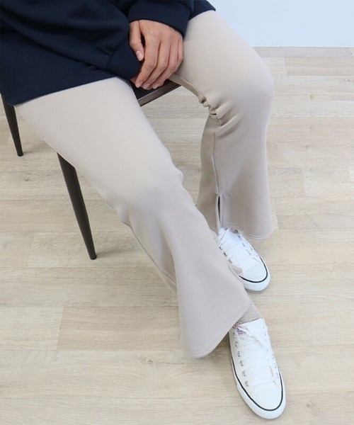 HEILIS（ヘイリス）の「裏起毛フレアストレッチパンツ / 裏起毛パンツ フレアパンツ あったかパンツ スリット 裏起毛 パンツ フレア レディース ブラック（その他パンツ・レディース・チャコールグレー/ブラック/ベージュ・FREE）」の6枚目の写真