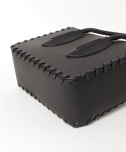 ADD CULUMN(アドカラム)の「【ADD CULUMN】TURN - BOX / A23S08B201(ハンドバッグ・レディース・アイボリー/ブラック・FREE)」の16枚目の写真