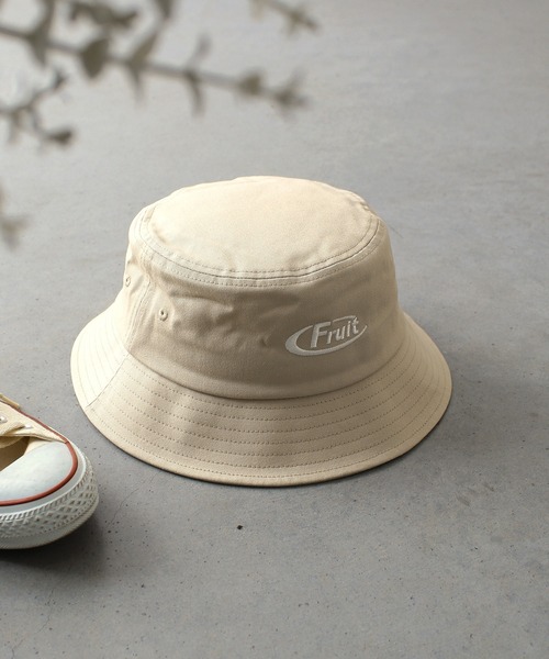 FRUIT OF THE LOOM（フルーツオブザルーム）の「【FRUIT OF THE LOOM】EMBROIDERY BUCKET HAT type A/バケットハット（ハット・メンズ・オフホワイト/ブラック/ベージュ・FREE）」の3枚目の写真
