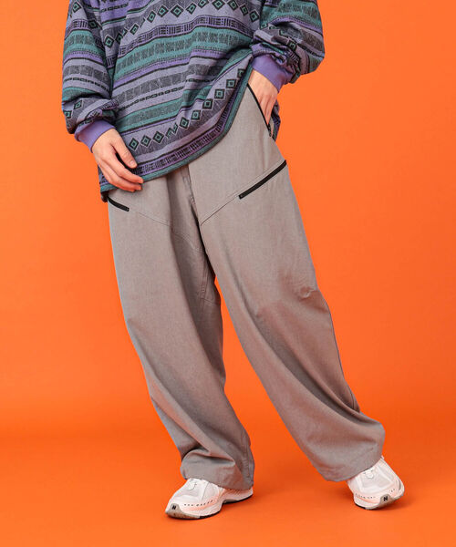 BEAMS（ビームス）の「BEAMS / フォルモザ 6ポケット カーゴパンツ（カーゴパンツ・メンズ・ブラック/ライトグレー・L/M/S/XL）」の6枚目の写真