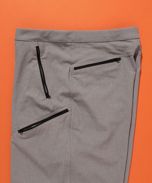 BEAMS（ビームス）の「BEAMS / フォルモザ 6ポケット カーゴパンツ（カーゴパンツ・メンズ・ブラック/ライトグレー・L/M/S/XL）」の19枚目の写真