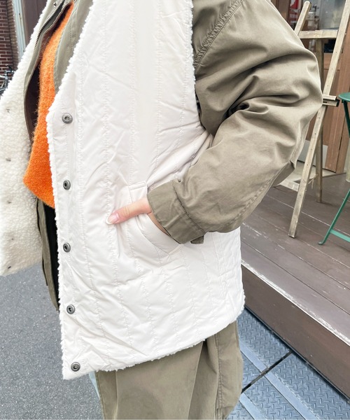 Meli rich（メリーリッチ）の「ボア×キルトリバーシブルベスト（ベスト・レディース・ブラウン/アイボリー/ライトベージュ・MEDIUM）」の12枚目の写真