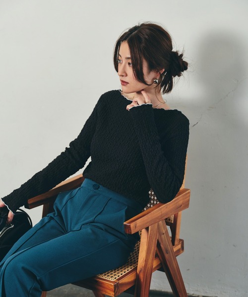 ECRIRE（エクリール）の「配色ジャガードシアーインナー（Tシャツ/カットソー・レディース・ブラック/グリーン/アイボリー/ベージュ・M）」の9枚目の写真