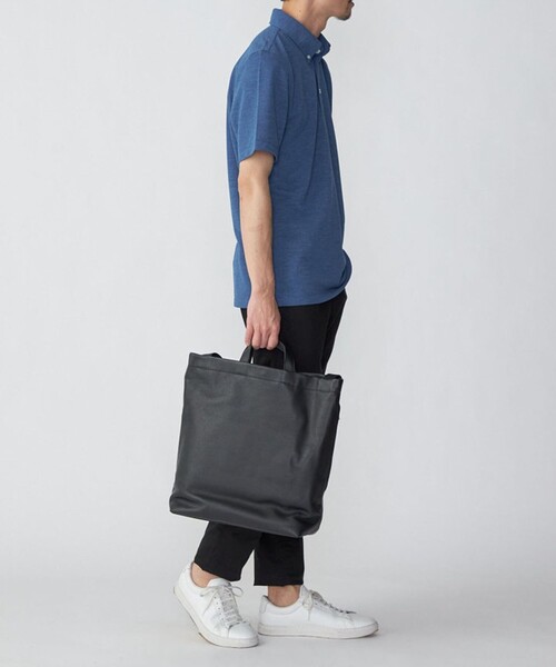 SHIPS(シップス)の「【WEB限定】SHIPS: 吸水速乾・UVケア Drymix(R)ワンポイントロゴ ボタンダウン ポロシャツ(ポロシャツ・メンズ・ロイヤルブルー/ベージュ/ネイビー/ブラック/ダークグレー/ライトグレー/ブルー/グレー/ライトブルー・LARGE/XX-LARGE/X-LARGE/SMALL/MEDIUM)」の16枚目の写真