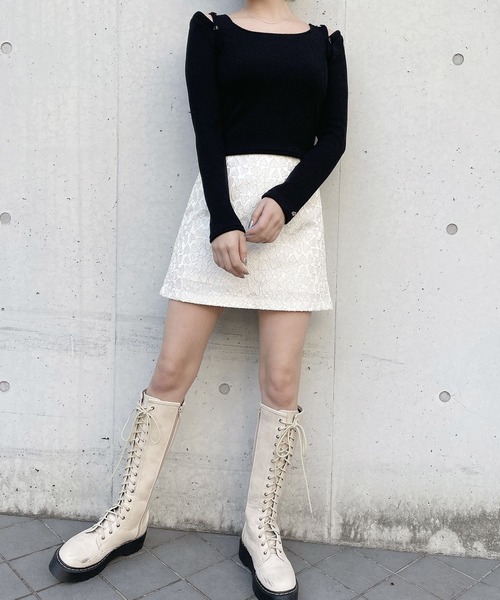 lilLilly（リルリリー）の「ショルダーカットリブトップス（Tシャツ/カットソー・レディース・ホワイト/ブラック/ピンク・FREE）」の6枚目の写真