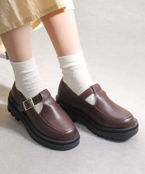 LibertyDoll（リバティードール）の「軽量厚底ソール　T字 ストラップシューズ（ドレスシューズ・レディース・ダークブラウン/ブラック系その他/ブラック/ブラック系2/アイボリー系1/ブラック系1/ダークブラウン系1/ダークブラウン系2/ブラック系4/ブラック系3・SS/LL/M/3L/S/L/XL/40/41/42/44/43）」の8枚目の写真