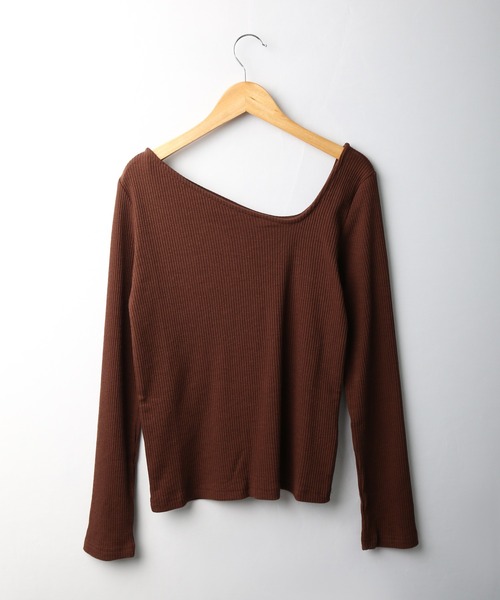 spiritoso(スピリトーゾ)の「spiritoso テレコ アシメネック トップス(無地) 長袖(Tシャツ/カットソー・レディース・ベージュ/パープル/オフホワイト/グリーン/バーガンディー/ブラック/サックスブルー/ブラウン・M)」の3枚目の写真