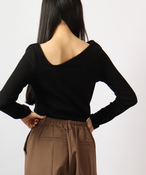 spiritoso(スピリトーゾ)の「spiritoso テレコ アシメネック トップス(無地) 長袖(Tシャツ/カットソー・レディース・ベージュ/パープル/オフホワイト/グリーン/バーガンディー/ブラック/サックスブルー/ブラウン・M)」の21枚目の写真
