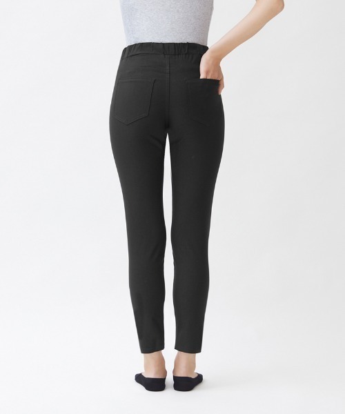 Tuche(トゥシェ)の「Tuche/トゥシェ ストレッチパンツ スキニースタイル レーヨン混 アンクル丈(その他パンツ・レディース・ブラック/グレー系その他/ネイビー/サンドベージュ/イエロー系その他・MEDIUM/X-LARGE/LARGE)」の8枚目の写真