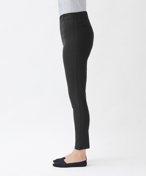Tuche(トゥシェ)の「Tuche/トゥシェ ストレッチパンツ スキニースタイル レーヨン混 アンクル丈(その他パンツ・レディース・ブラック/グレー系その他/ネイビー/サンドベージュ/イエロー系その他・MEDIUM/X-LARGE/LARGE)」の7枚目の写真