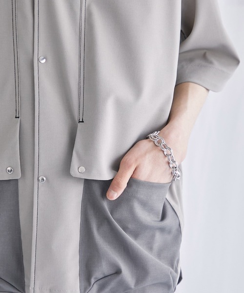 PUBLIC TOKYO（パブリックトウキョウ）の「ステッチコンビオーバーシャツ（シャツ/ブラウス・メンズ・ベージュ/サックスブルー/ダークグレー・1/2）」の7枚目の写真