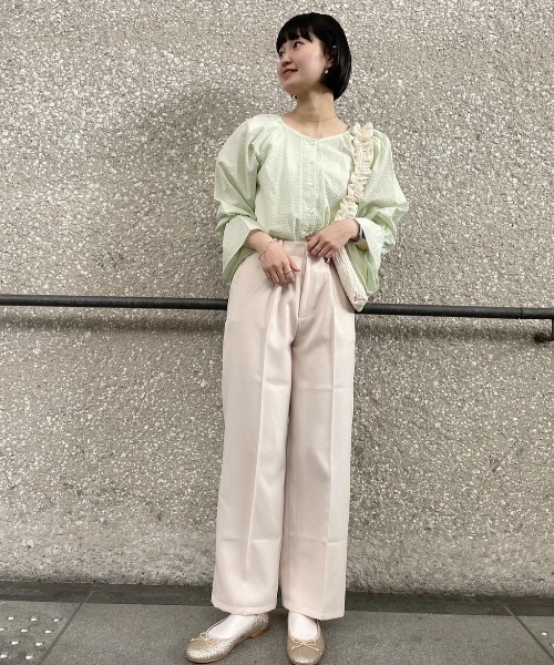 flower(フラワー)の「スプリングタックパンツ(その他パンツ・レディース・アイボリー/パープル・FREE)」の3枚目の写真