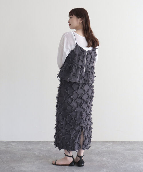 fredy emue(フレディエミュ)の「フリンジ2WAYビスチェ(シャツ/ブラウス・レディース・オフホワイト/チャコールグレー・38)」の12枚目の写真