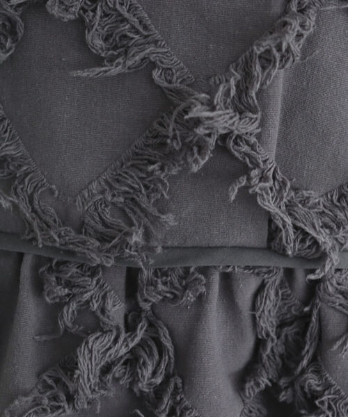 fredy emue(フレディエミュ)の「フリンジ2WAYビスチェ(シャツ/ブラウス・レディース・オフホワイト/チャコールグレー・38)」の17枚目の写真