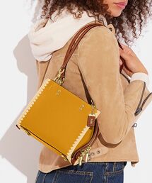 COACH グローブタンレザー レベルバッグ（7月15日12時まで限定値下げ中） c4828_b4uc8_a0